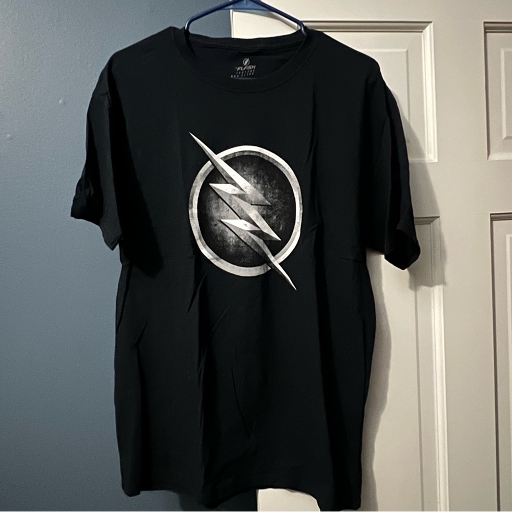 DC Comics Black Tee with Iconic Flash Logo Mens Large